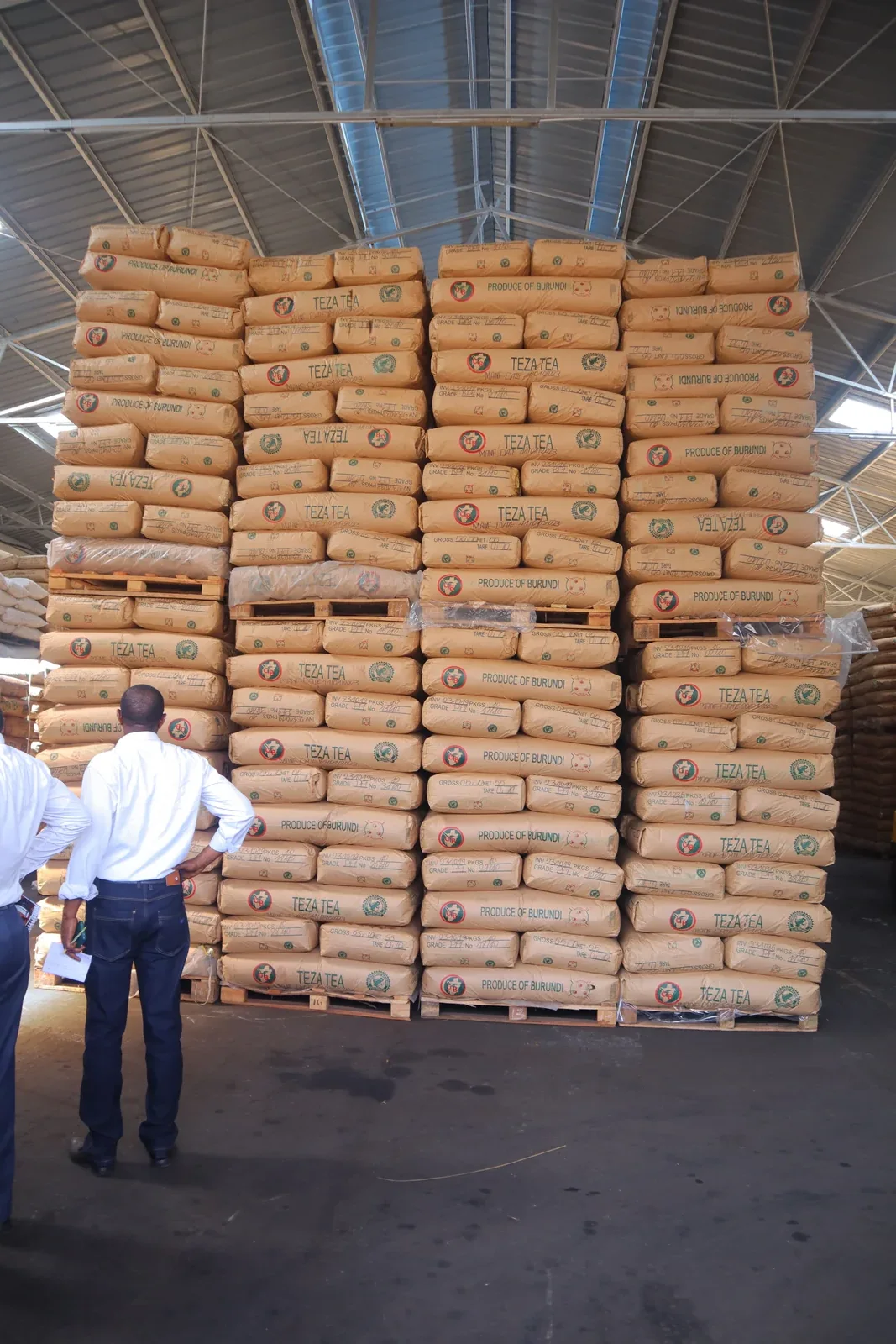 Sacs de thé fini du Burundi préparés pour l'exportation